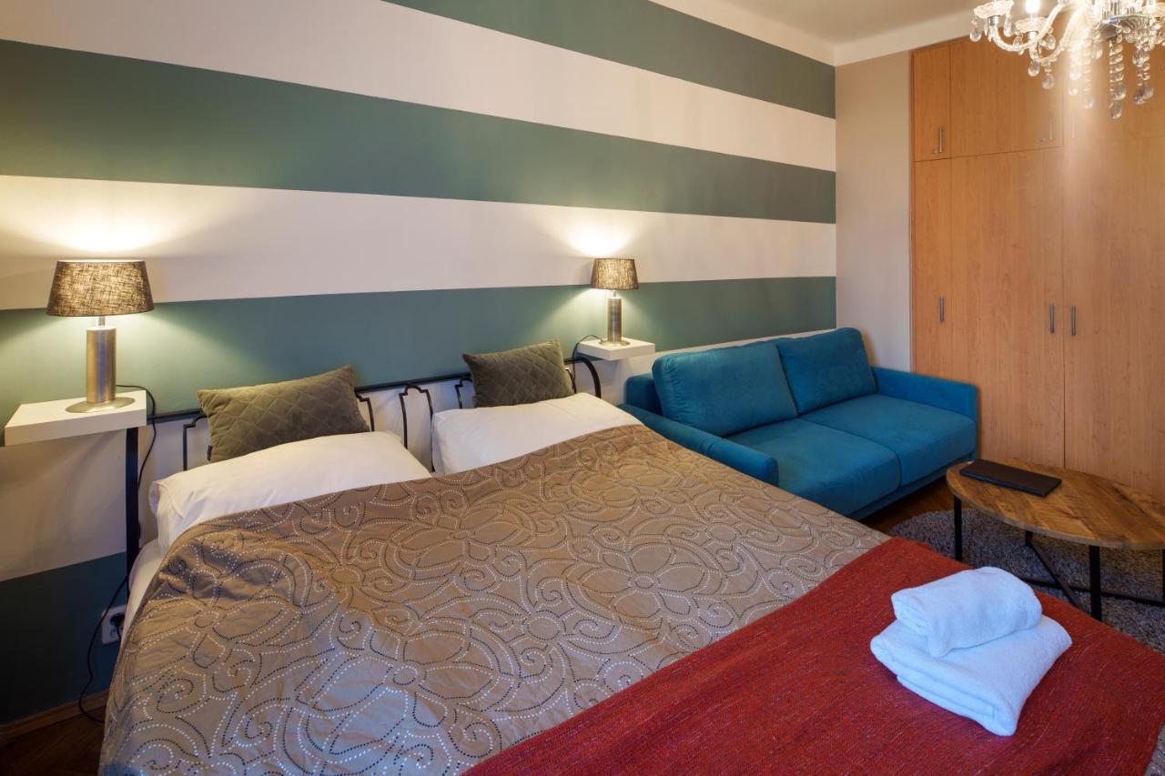 Dlouha Apartment With Balcony Prague Ngoại thất bức ảnh
