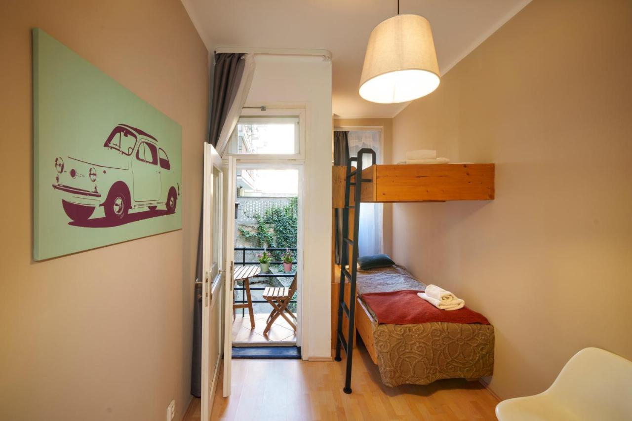 Dlouha Apartment With Balcony Prague Ngoại thất bức ảnh